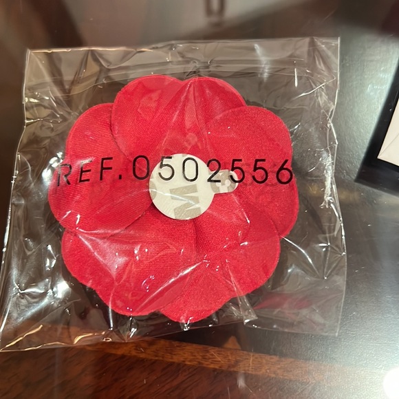 Chanel bag, limited edition card and envelop and limited edition Camilla - Picture 3 of 5